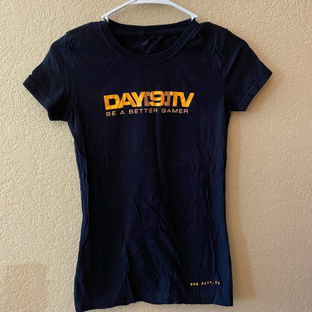 NWOT: Black Day9TV Womens Short Sleeve T-Shirt - Size: Small